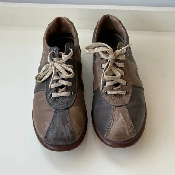 Vintage Camper "Twins" Sneakers - Picture 2 of 7